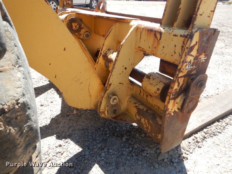 image for item DG8520 1993 John Deere 624G  wheel loader