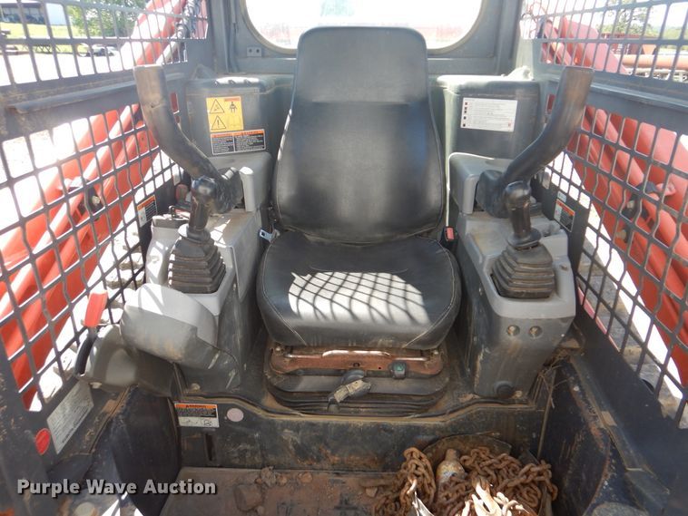 image for item DG8526 Kubota SVL75-2  tracked skid steer loader