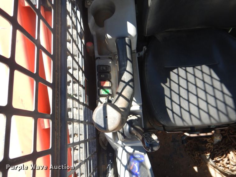 image for item DG8526 Kubota SVL75-2  tracked skid steer loader