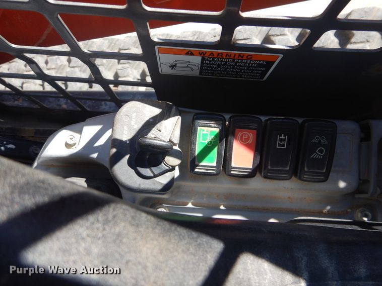 image for item DG8526 Kubota SVL75-2  tracked skid steer loader