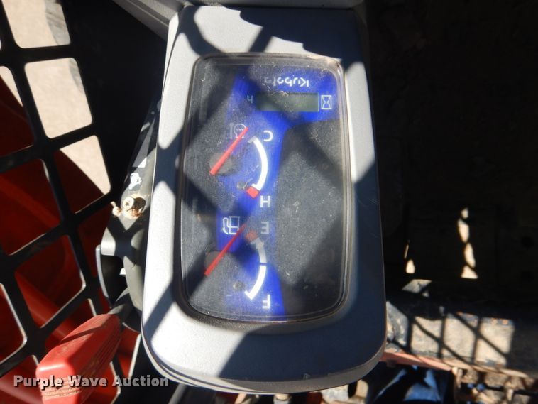 image for item DG8526 Kubota SVL75-2  tracked skid steer loader