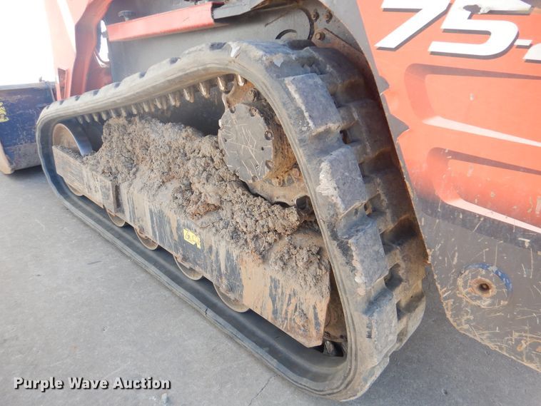 image for item DG8526 Kubota SVL75-2  tracked skid steer loader