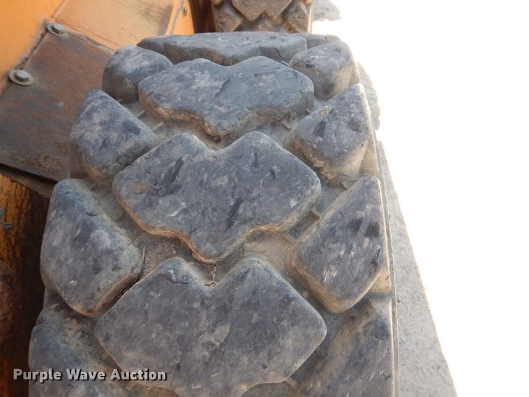 image for item DG8533 Case 435  skid steer loader