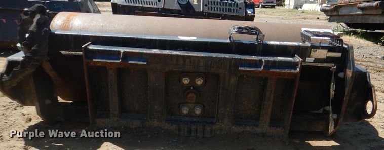 image for item DG8535 Caterpillar CV18B single drum vibratory skid steer roller