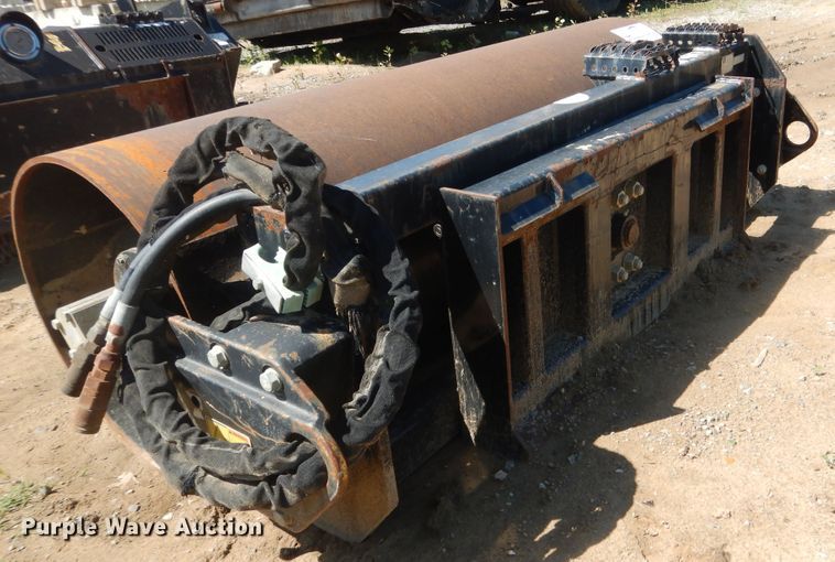 image for item DG8535 Caterpillar CV18B single drum vibratory skid steer roller