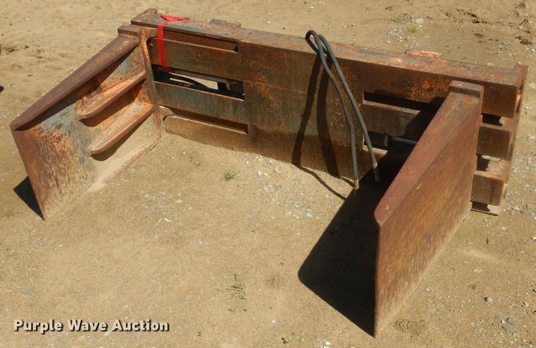 image for item DG8536 Forklift clamp