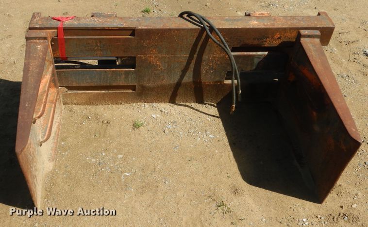 image for item DG8536 Forklift clamp