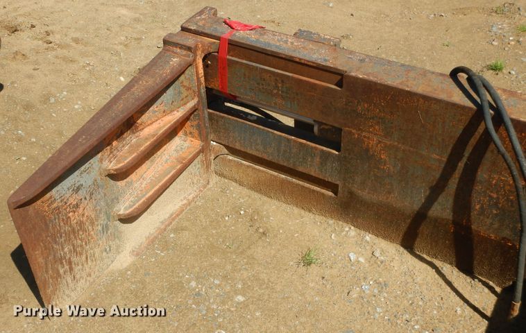 image for item DG8536 Forklift clamp