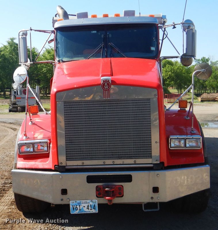 image for item DG8538 2008 Kenworth T800 dump truck