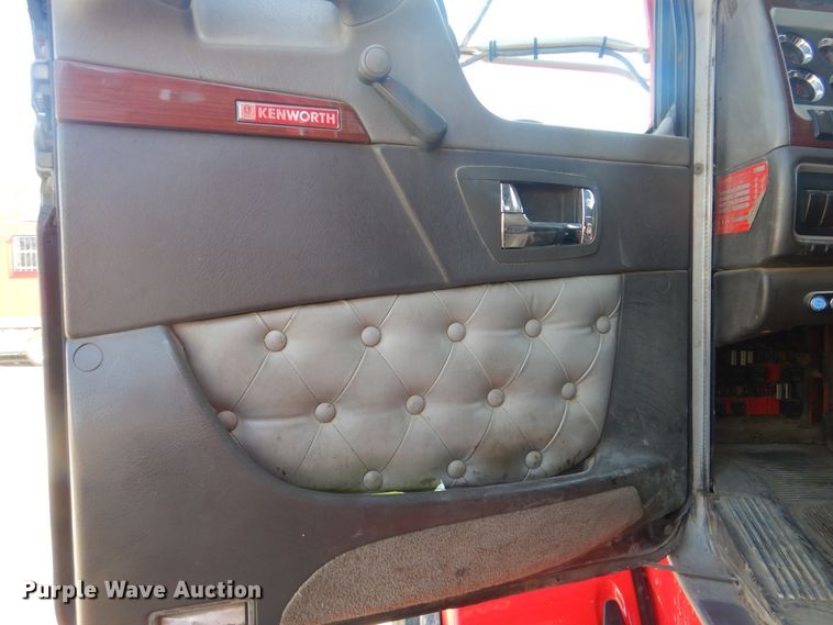 image for item DG8538 2008 Kenworth T800 dump truck