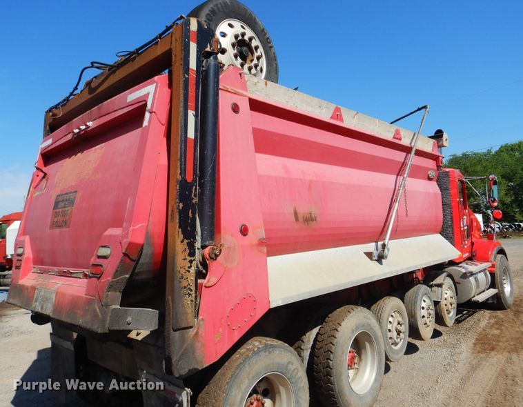 image for item DG8538 2008 Kenworth T800 dump truck