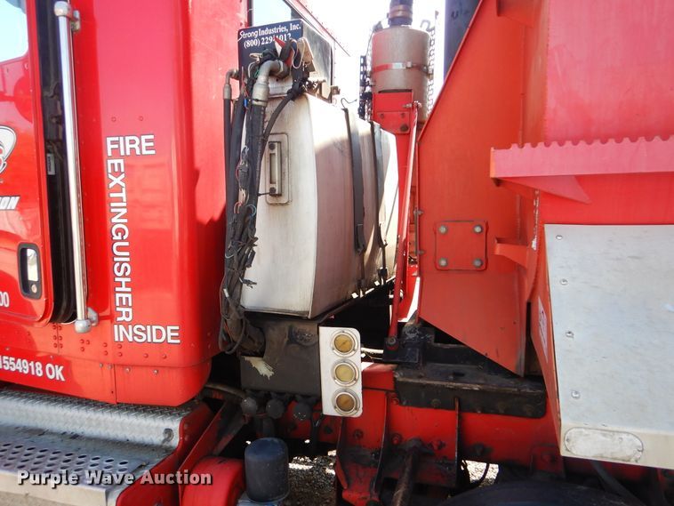 image for item DG8538 2008 Kenworth T800 dump truck