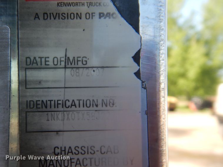 image for item DG8538 2008 Kenworth T800 dump truck