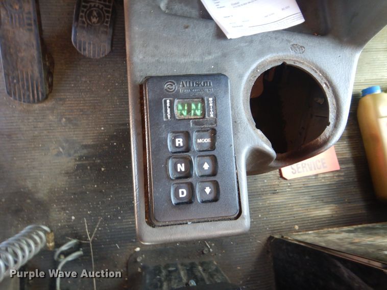 image for item DG8539 2008 Kenworth T800 dump truck