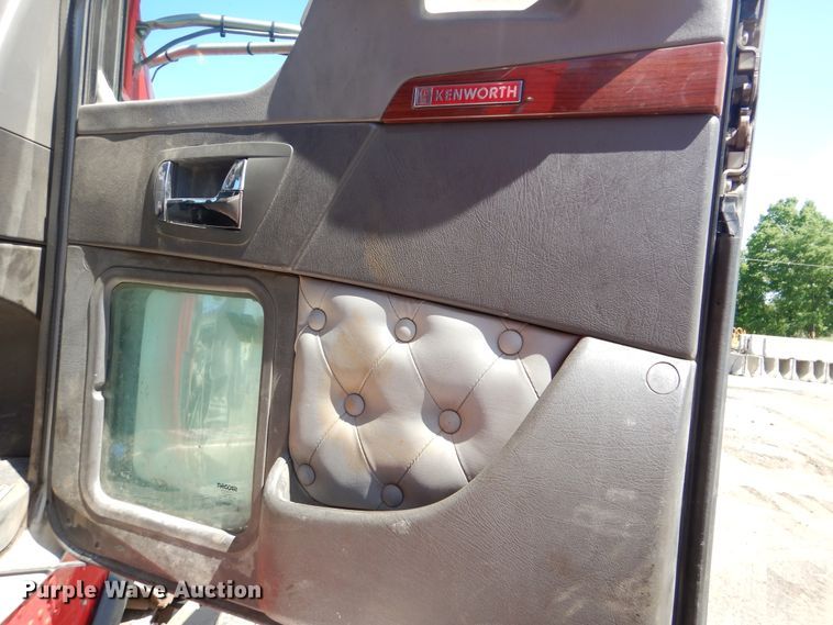 image for item DG8539 2008 Kenworth T800 dump truck