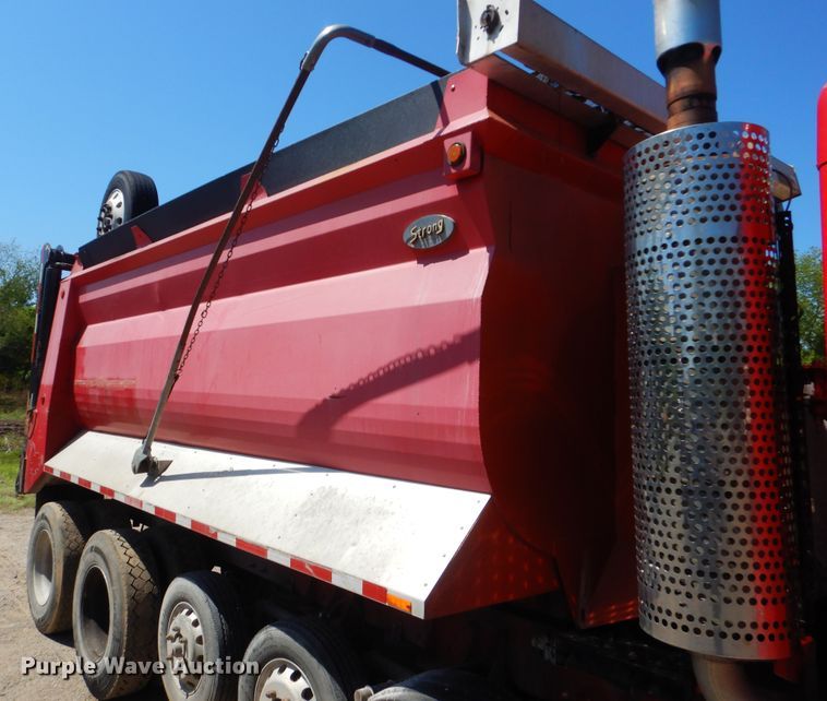 image for item DG8539 2008 Kenworth T800 dump truck