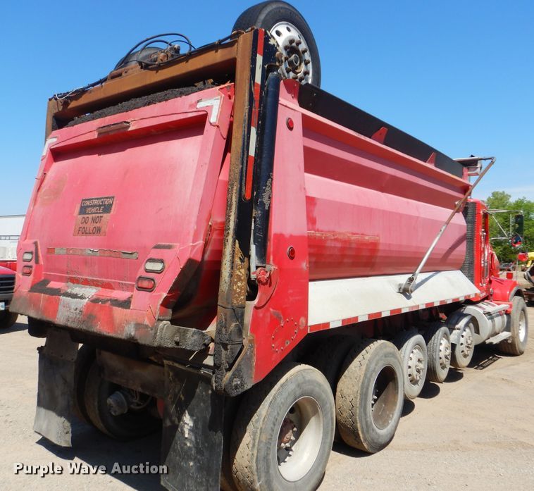 image for item DG8539 2008 Kenworth T800 dump truck