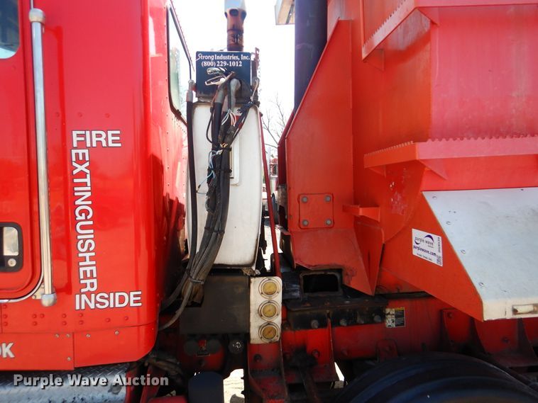 image for item DG8539 2008 Kenworth T800 dump truck