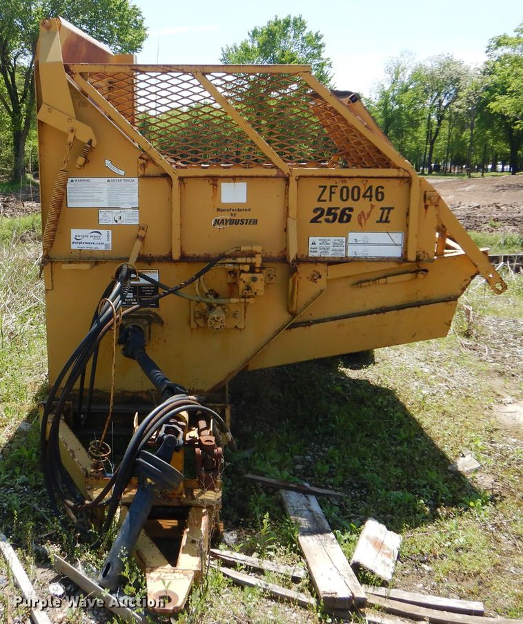 image for item DG8540 HayBuster 256 bale processor