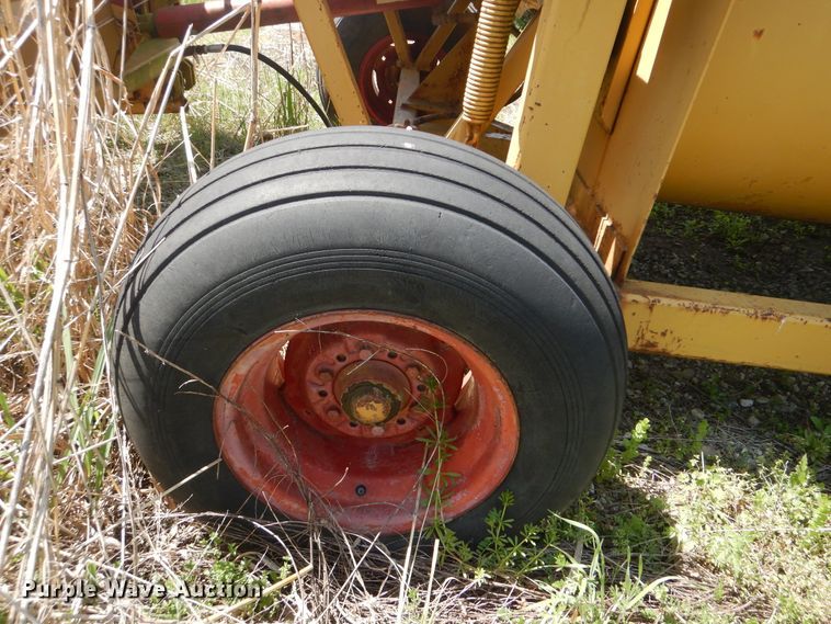 image for item DG8540 HayBuster 256 bale processor