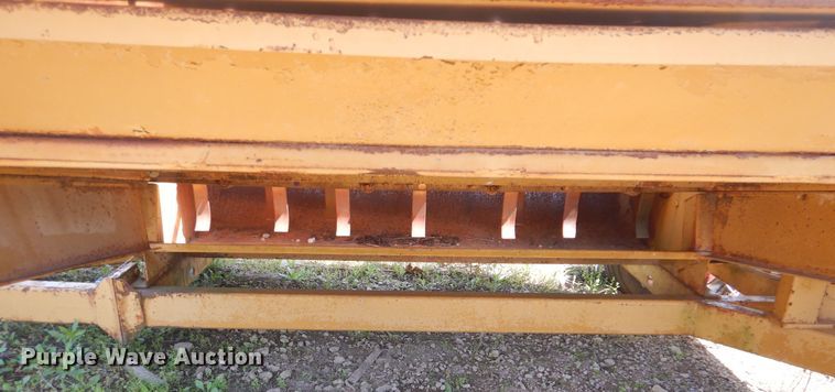 image for item DG8540 HayBuster 256 bale processor