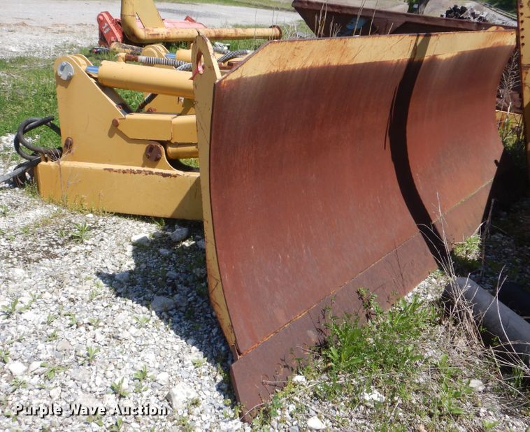 image for item DG8541 Caterpillar D6K six-way dozer blade