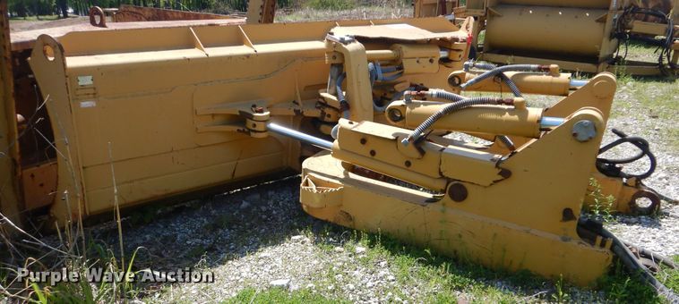 image for item DG8541 Caterpillar D6K six-way dozer blade