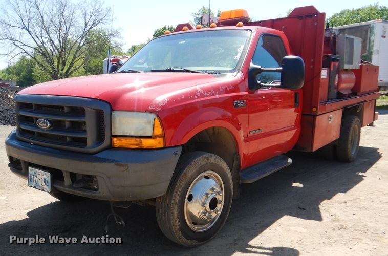 image for item DG8543 2001 Ford F550 Super Duty service truck with crane