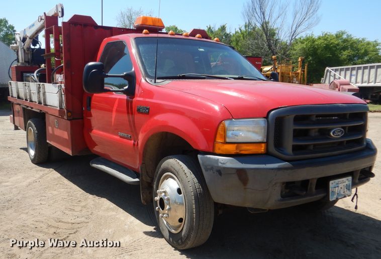 image for item DG8543 2001 Ford F550 Super Duty service truck with crane