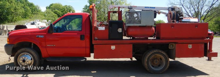image for item DG8543 2001 Ford F550 Super Duty service truck with crane