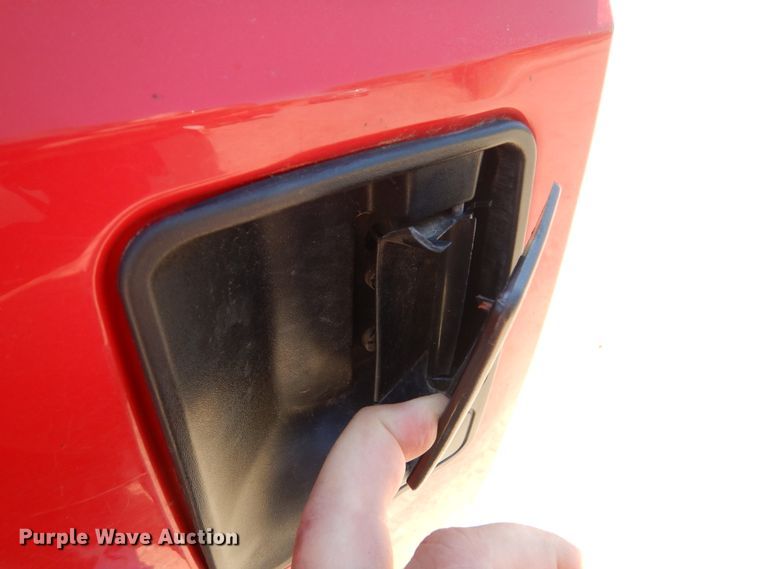 image for item DG8543 2001 Ford F550 Super Duty service truck with crane