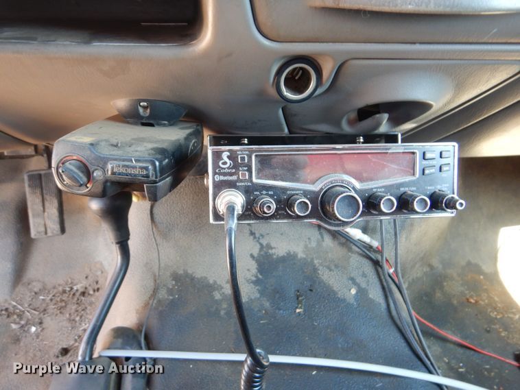 image for item DG8543 2001 Ford F550 Super Duty service truck with crane