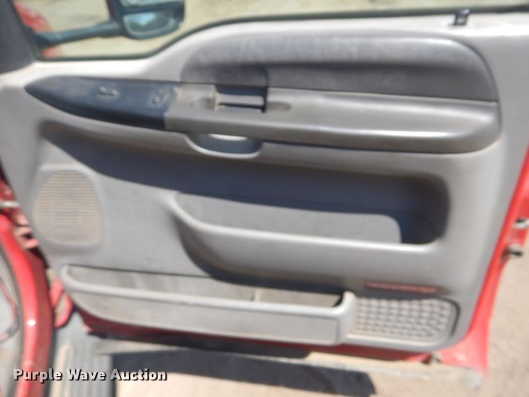 image for item DG8543 2001 Ford F550 Super Duty service truck with crane