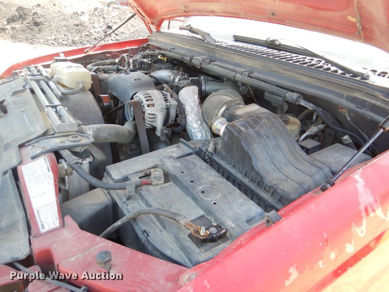 image for item DG8543 2001 Ford F550 Super Duty service truck with crane