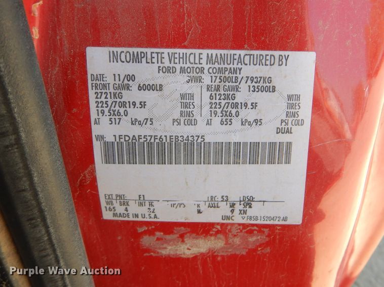 image for item DG8543 2001 Ford F550 Super Duty service truck with crane