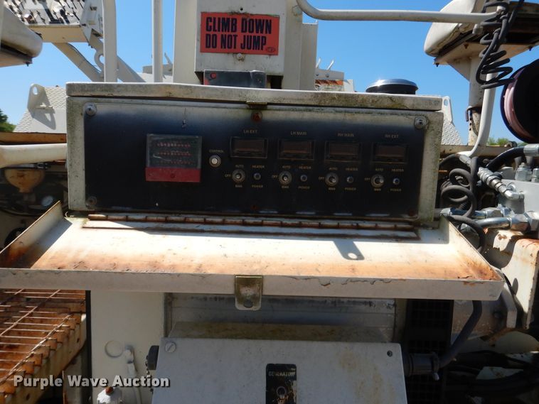 image for item DG8545 Terex Cedar Rapids 462R paver