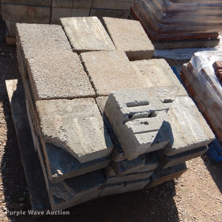 image for item DG8549 Approximately 157 Versa blocks