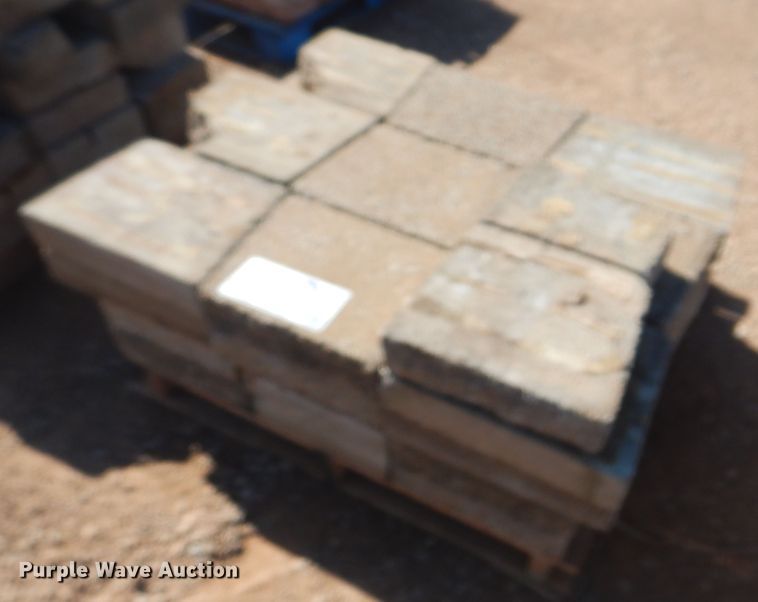 image for item DG8549 Approximately 157 Versa blocks