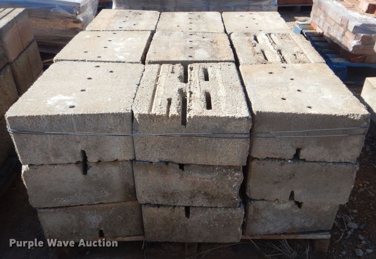 image for item DG8549 Approximately 157 Versa blocks