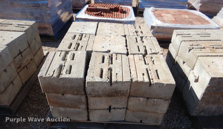 image for item DG8549 Approximately 157 Versa blocks