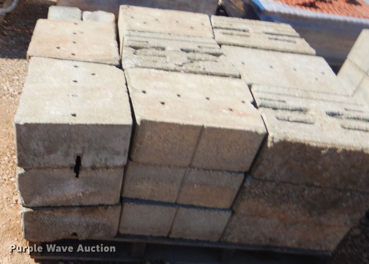 image for item DG8549 Approximately 157 Versa blocks