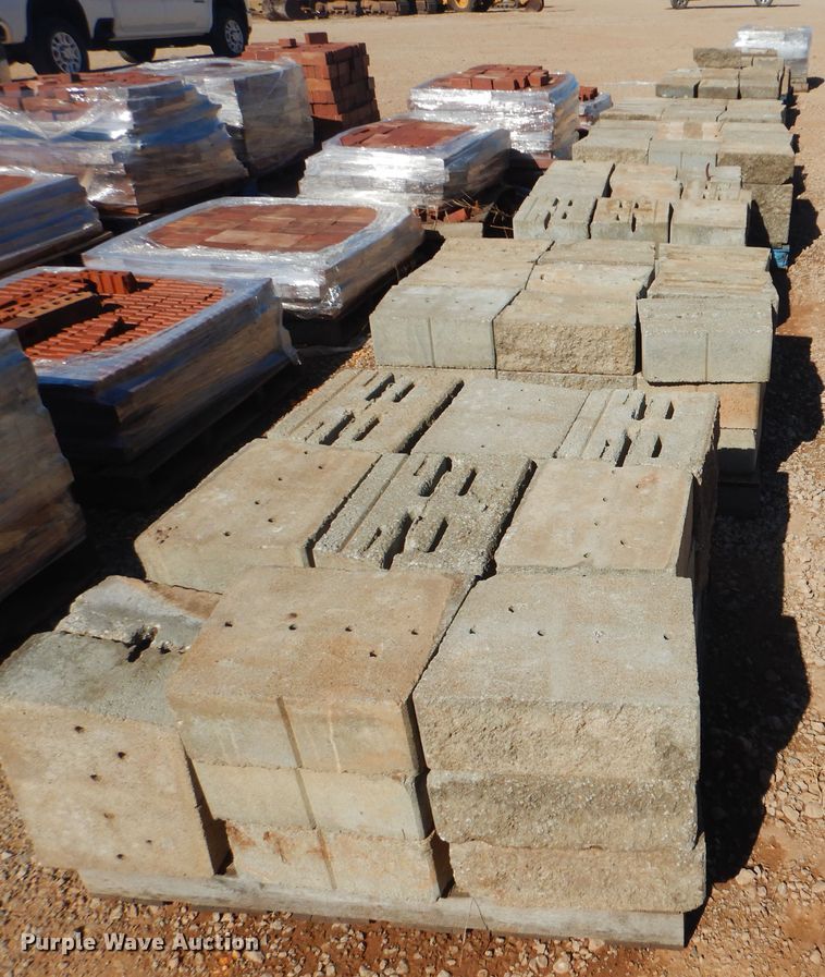 image for item DG8549 Approximately 157 Versa blocks