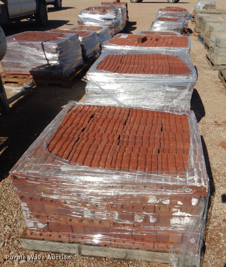 image for item DG8551 Approximately 1,800 King bricks