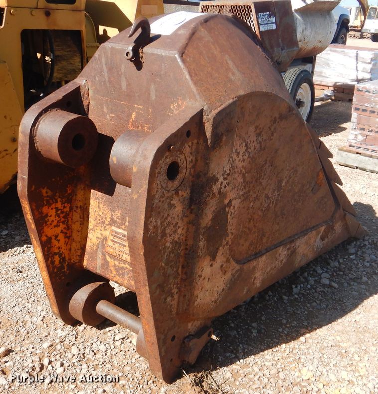 image for item DG8552 Hensley Adco 23"W rock bucket