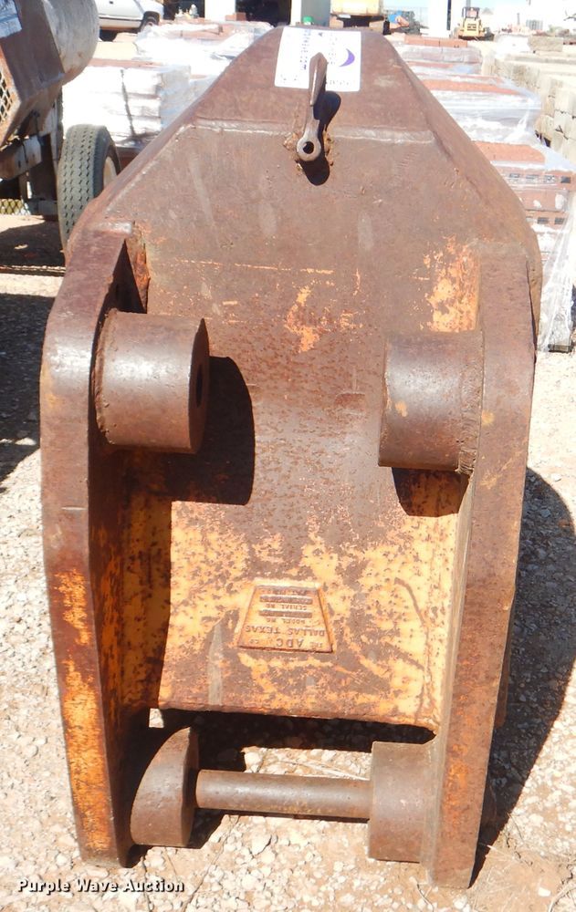 image for item DG8552 Hensley Adco 23"W rock bucket