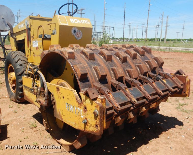 image for item DG8573 Koehring BW170D single drum roller