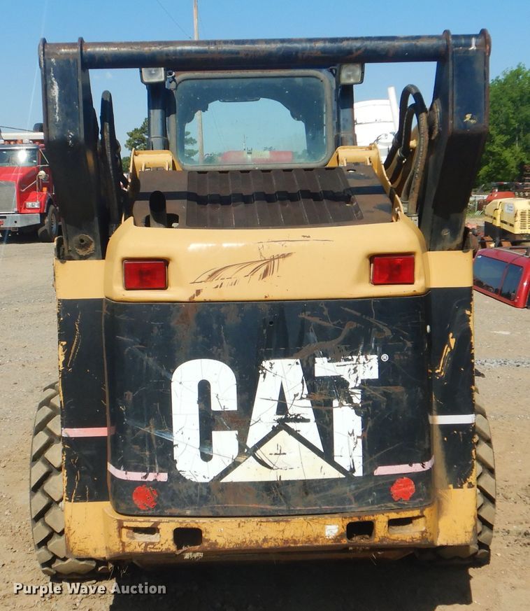 image for item DG8574 2005 Caterpillar 252B  skid steer loader