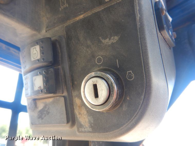 image for item DG8574 2005 Caterpillar 252B  skid steer loader