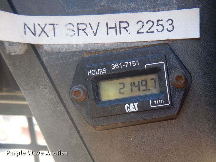 image for item DG8574 2005 Caterpillar 252B  skid steer loader