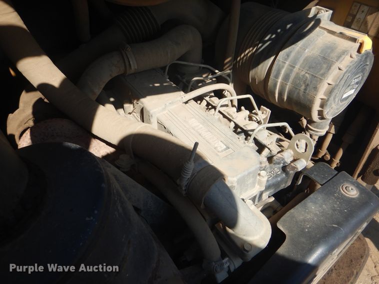 image for item DG8574 2005 Caterpillar 252B  skid steer loader